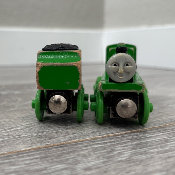 Wooden Henry and Tender 2000 - Picture 3 of 8